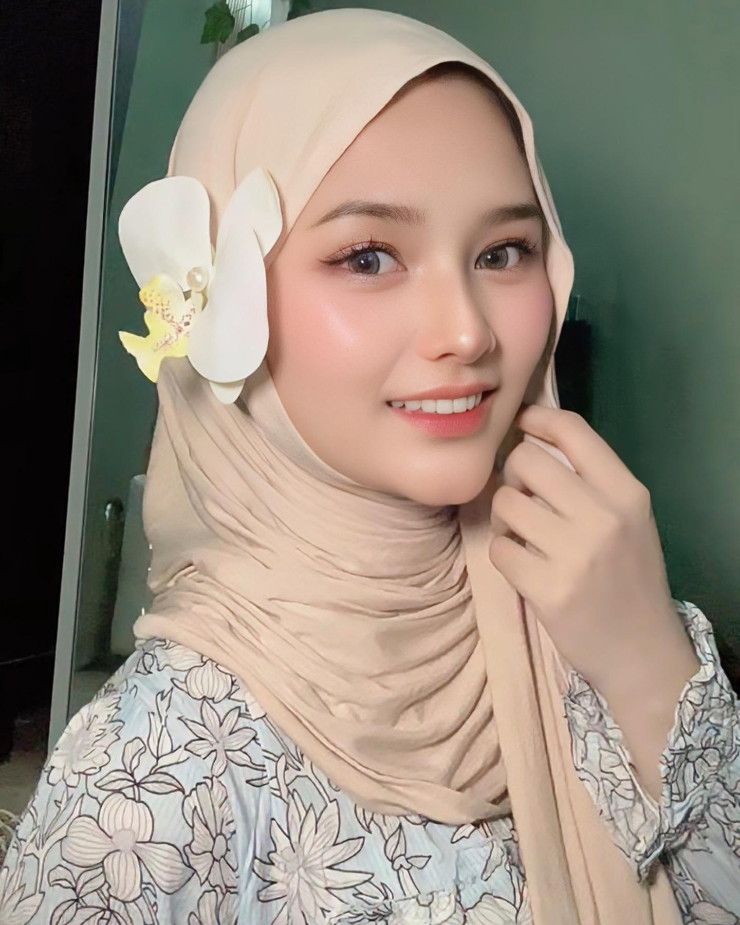 CHAPTER 43 -​ PERKENALAN DI MALAM HARI