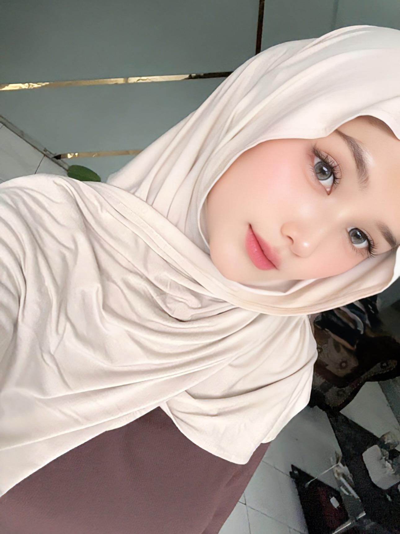 CHAPTER 40 - SEORANG USTADZAH & ALASANNYA