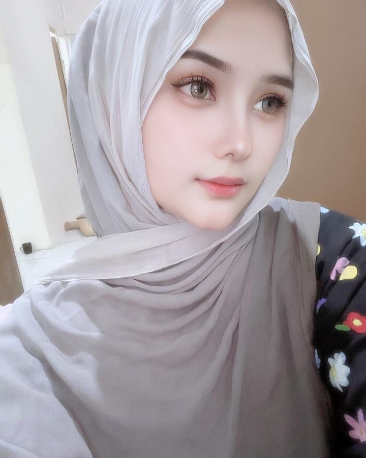 CHAPTER 1 - DI BALIK HIJRAH NAYLA