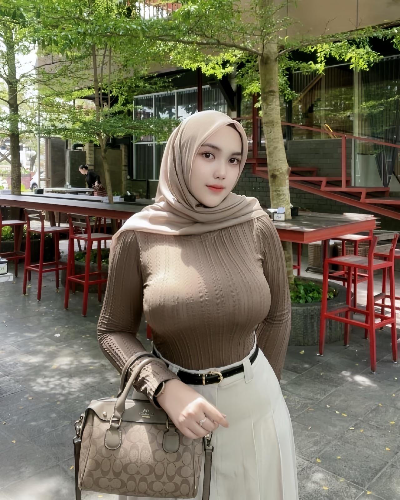 BAGIAN 31 B SESAAT KAU HADIR