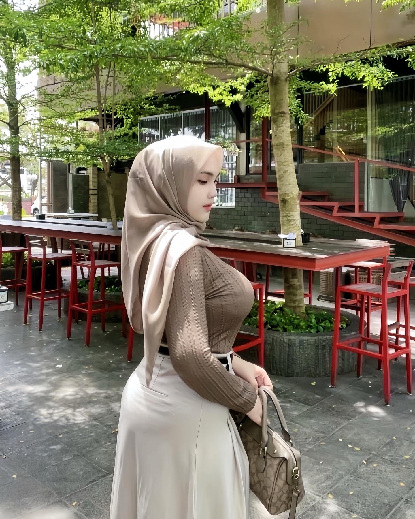 BAGIAN 31 A SESAAT KAU HADIR